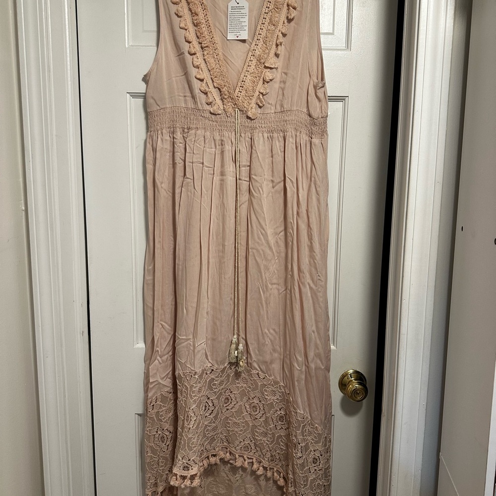 Elegant Lace Trim Maxi Dress